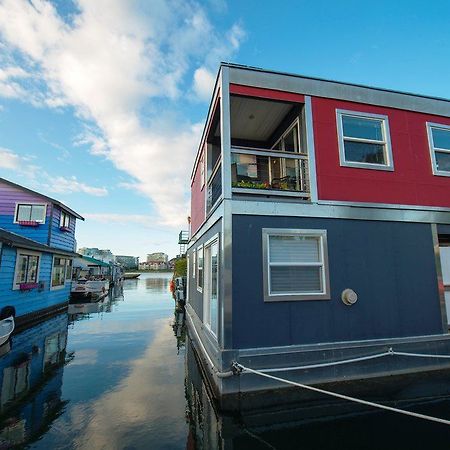 A Float Home B&B In Fisherman'S Wharf Victoria Luaran gambar