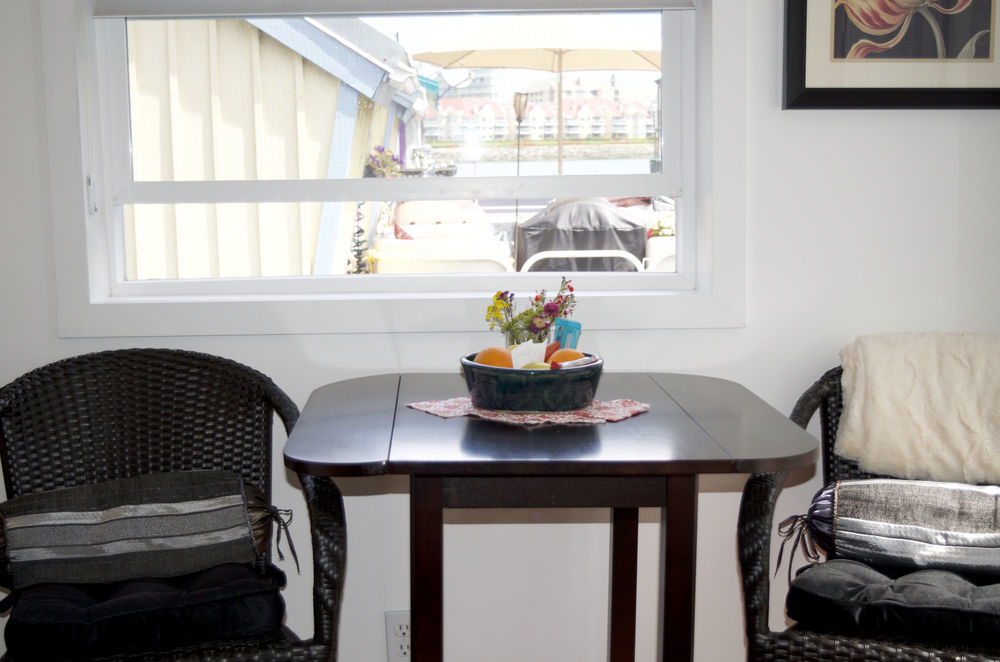 A Float Home B&B In Fisherman'S Wharf Victoria Luaran gambar