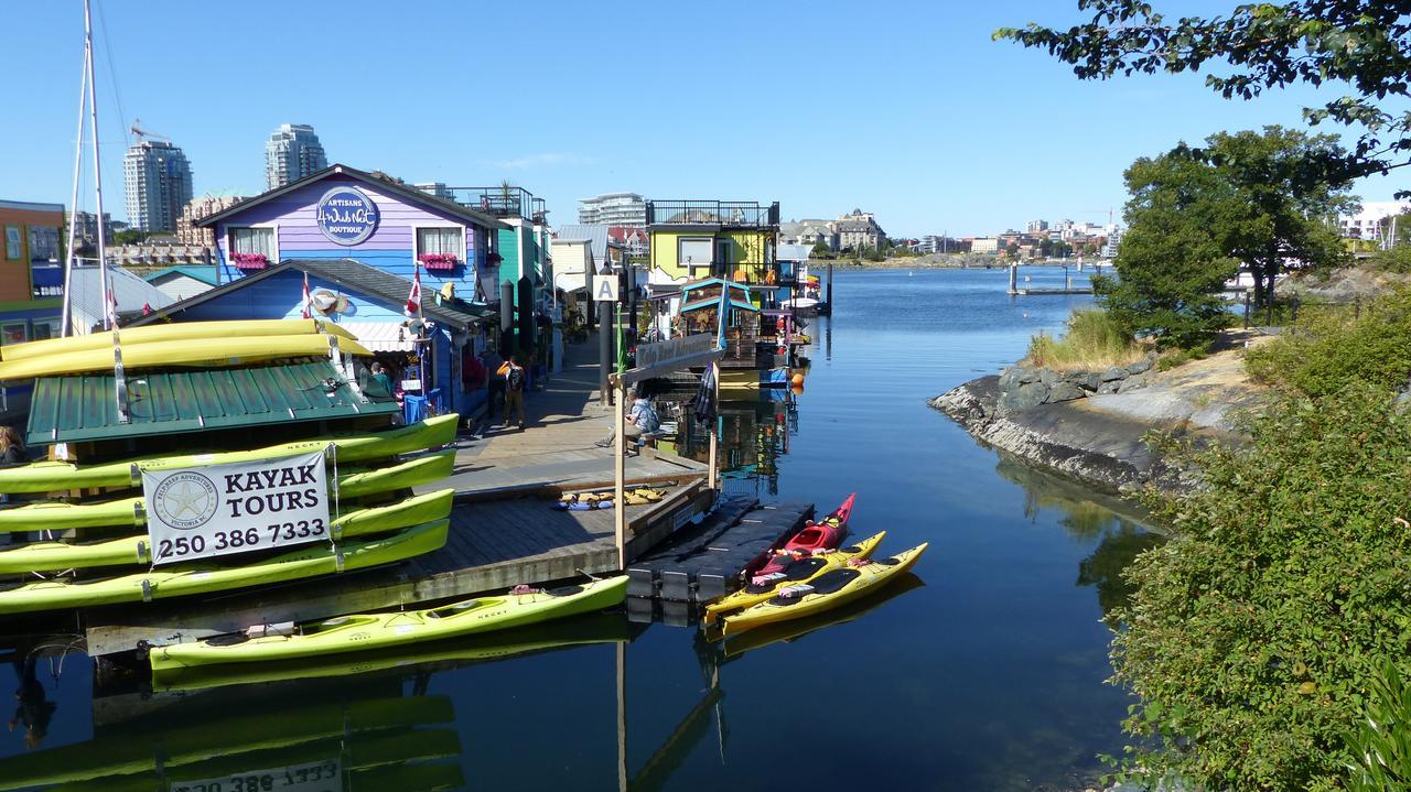 A Float Home B&B In Fisherman'S Wharf Victoria Luaran gambar